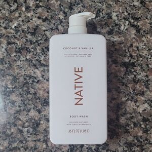 Native Coconut & Vanilla Body Wash 36 fl oz new paraben sulfate dye free